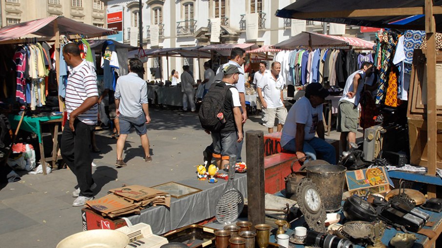 Feira de antiguidades da Praça XV
