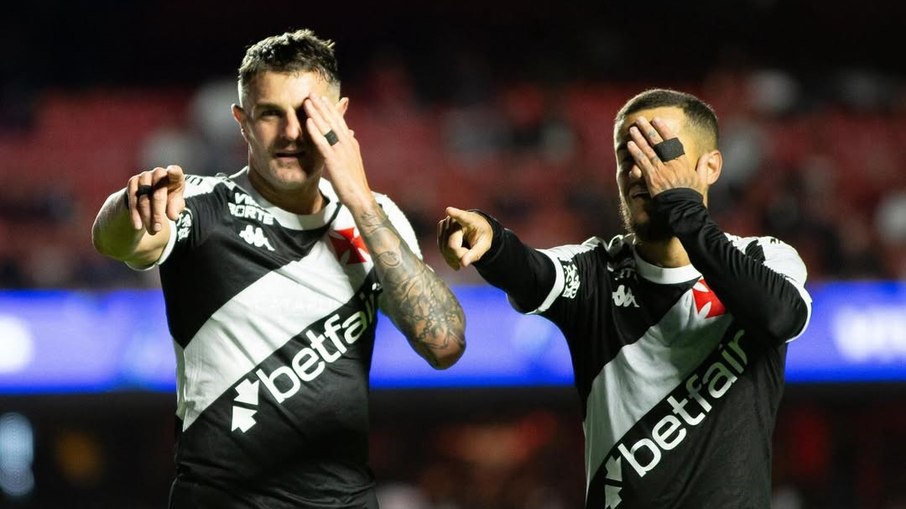Vasco atropela São Paulo e quebra tabu no Morumbis Vasco atropela São Paulo e quebra tabu no Morumbis