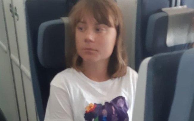 Israel coloca Greta Thunberg em um voo para Paris, após sua deportação