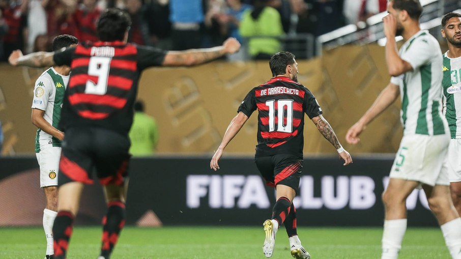 Flamengo bate Espérance e estreia com o pé direito no Mundial Flamengo bate Espérance e estreia com o pé direito no Mundial