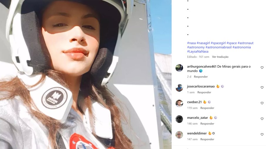 Foto original postada por Laysa com capacete que continha um emblema do Vogel Space Lab, uma startup brasileira Foto original postada por Laysa com capacete que continha um emblema do Vogel Space Lab, uma startup brasileira