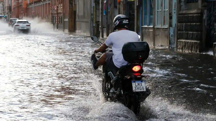 Chuva causa transtornos Chuva causa transtornos