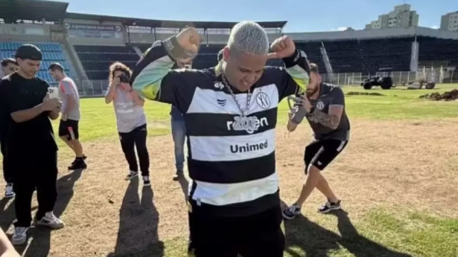 MC Ryan visita o estádio Barão da Serra Negra MC Ryan visita o estádio Barão da Serra Negra