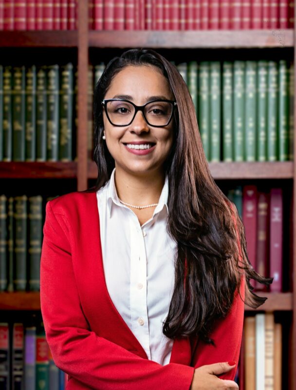 Amanda de Moraes Estefan é advogada, no Rio de Janeiro, e sócia do escritório Mirza & Malan Advogados. Ela é neta do ex-prefeito de Trajano de Moraes, João de Moraes