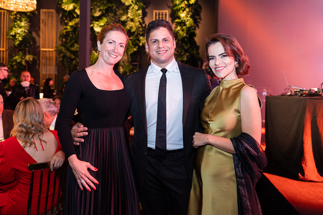 Caroline Dal Col, Pedro Barbosa e Aline Castelo Branco