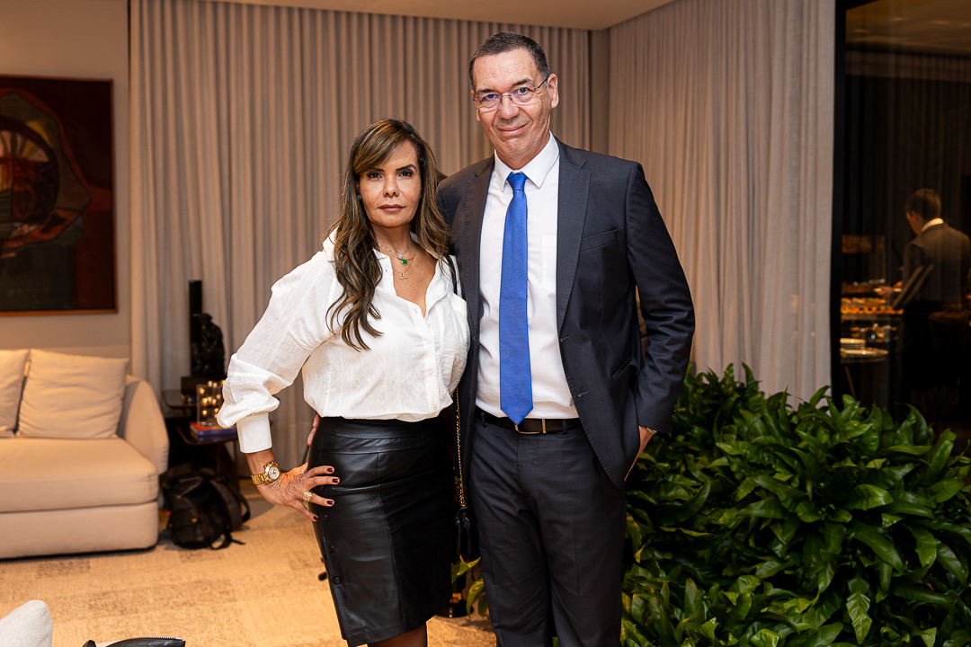 Cláudia Fernandes e Cleiton Ferndnas