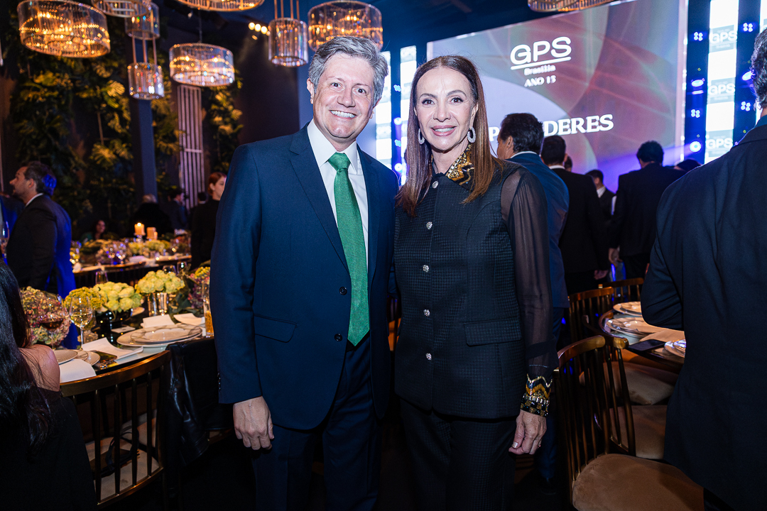 Gustavo Álvares e Paula Santana