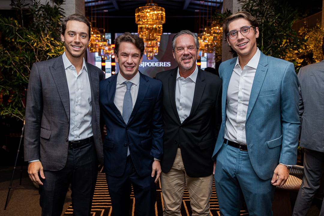 Luís Felipe de Luca, João Paulo ferras luiz Carlos de Luca e Bruno De Luca