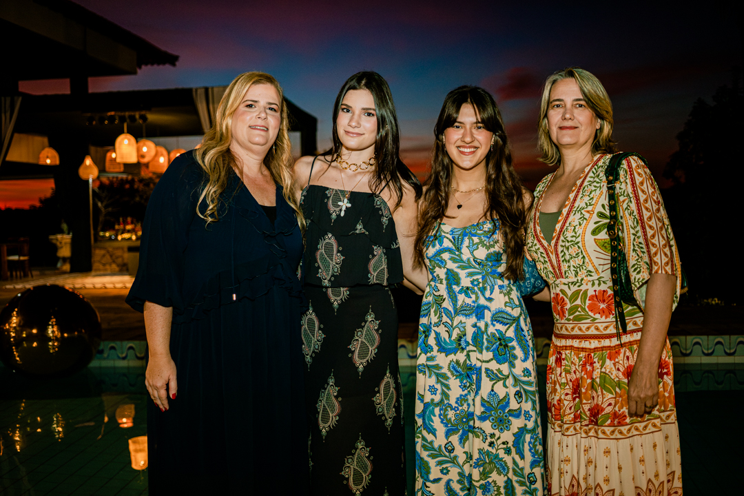 Renata Naoum, Luana Naoum, Beatriz Espindola e Vivianne Espindola