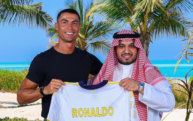 Cristiano Ronaldo renova com Al-Nassr por mais dois anos Cristiano Ronaldo renova com Al-Nassr por mais dois anos