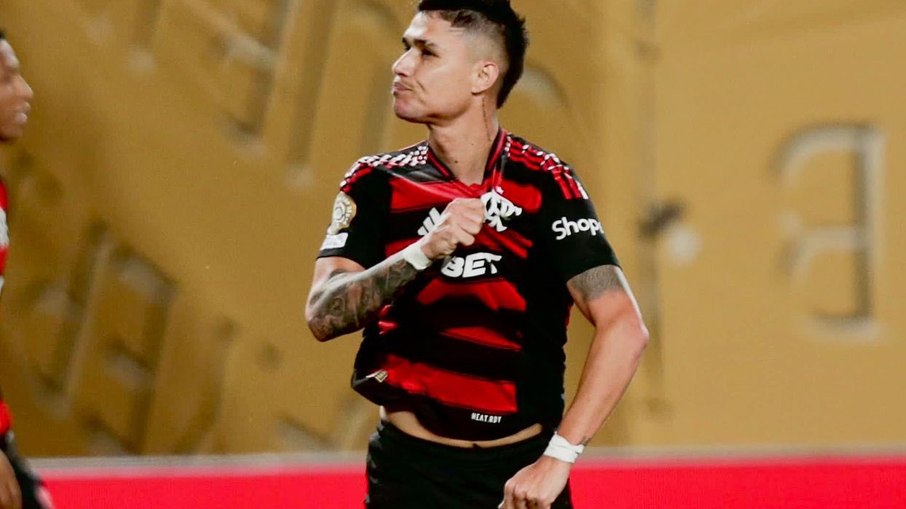 Luiz Araújo marcou um golaço para dar números finais à partida