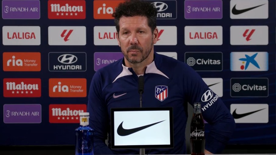 Diego Simeone prevê jogo de Libertadores contra o Botafogo Diego Simeone prevê jogo de Libertadores contra o Botafogo