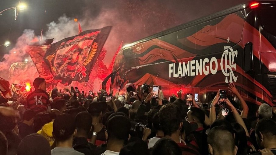 AeroFla para o Mundial é marcado por protestos contra Gerson AeroFla para o Mundial é marcado por protestos contra Gerson