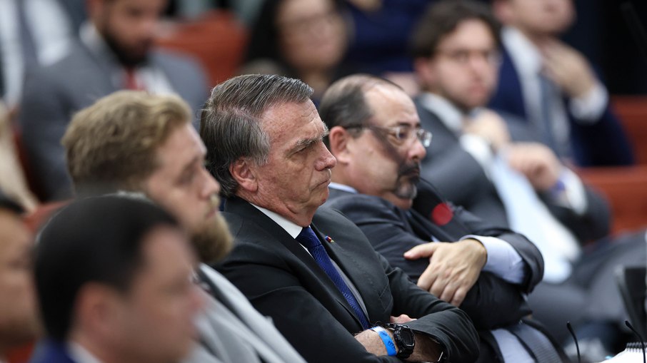 A fase de interrogatórios deve se estender até sexta-feira (13). Bolsonaro será o sexto réu a ser interrogado. A fase de interrogatórios deve se estender até sexta-feira (13). Bolsonaro será o sexto réu a ser interrogado.