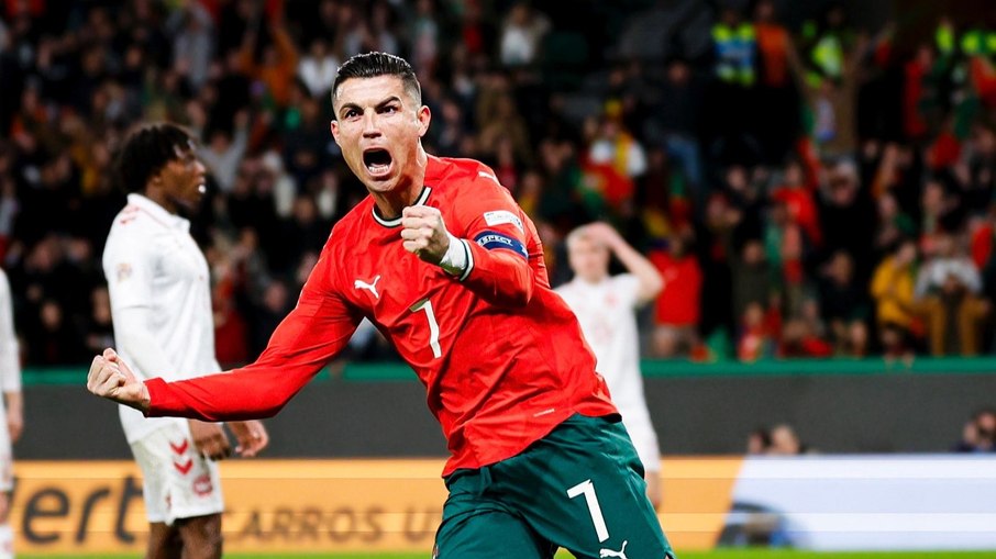 Cristiano Ronaldo está próximo dos 1000 gols Cristiano Ronaldo está próximo dos 1000 gols