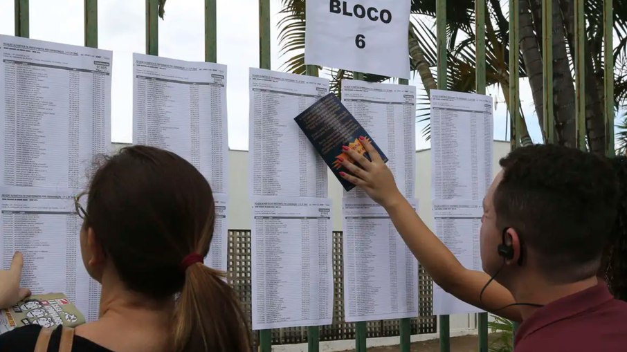 A confirmação da participação o Enem só é feita após o pagamento da taxa A confirmação da participação o Enem só é feita após o pagamento da taxa