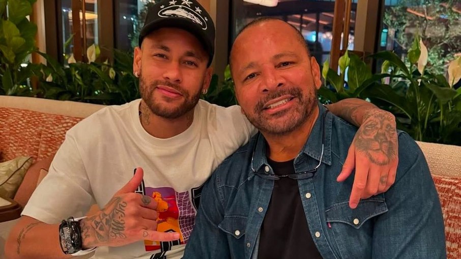 Pai de Neymar abre o jogo sobre o futuro do filho no Santos
