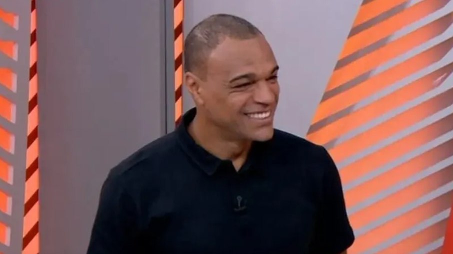 Denílson comenta quem é favorito entre os brasileiros para avançar de fase Denílson comenta quem é favorito entre os brasileiros para avançar de fase