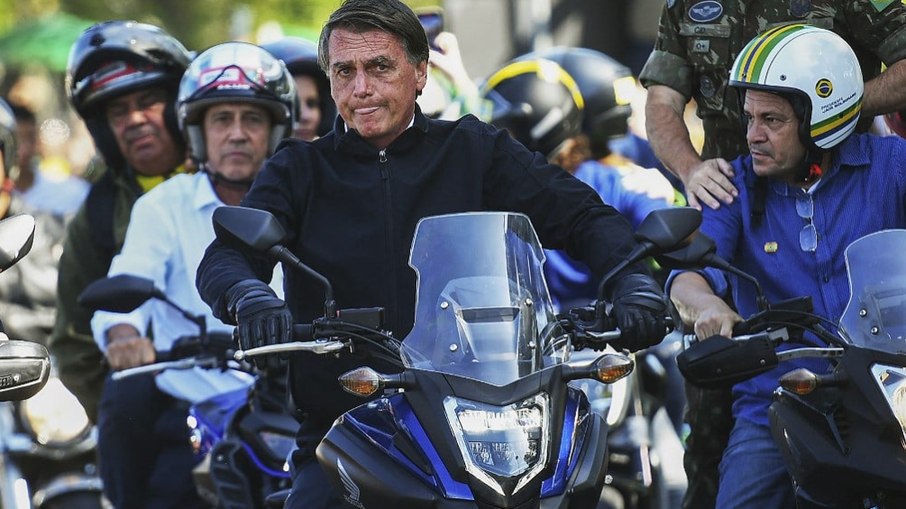 Bolsonaro participará de motociata no Capital Moto Week Bolsonaro participará de motociata no Capital Moto Week