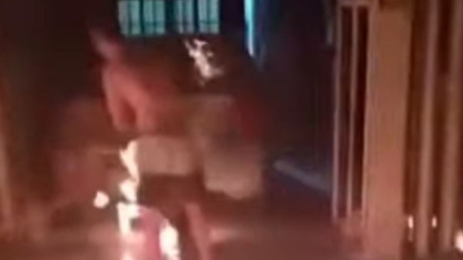 Mulher perde bebê após empréstimo com agiota Mulher perde bebê após empréstimo com agiota