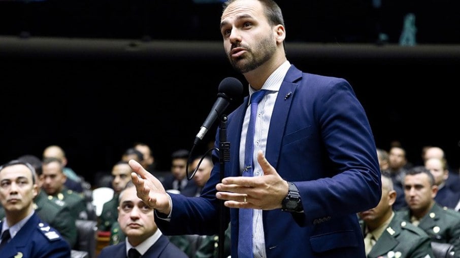 Para Eduardo, a retaliação comercial dos EUA pode ser um catalisador para forçar um recuo das instituições brasileiras Para Eduardo, a retaliação comercial dos EUA pode ser um catalisador para forçar um recuo das instituições brasileiras