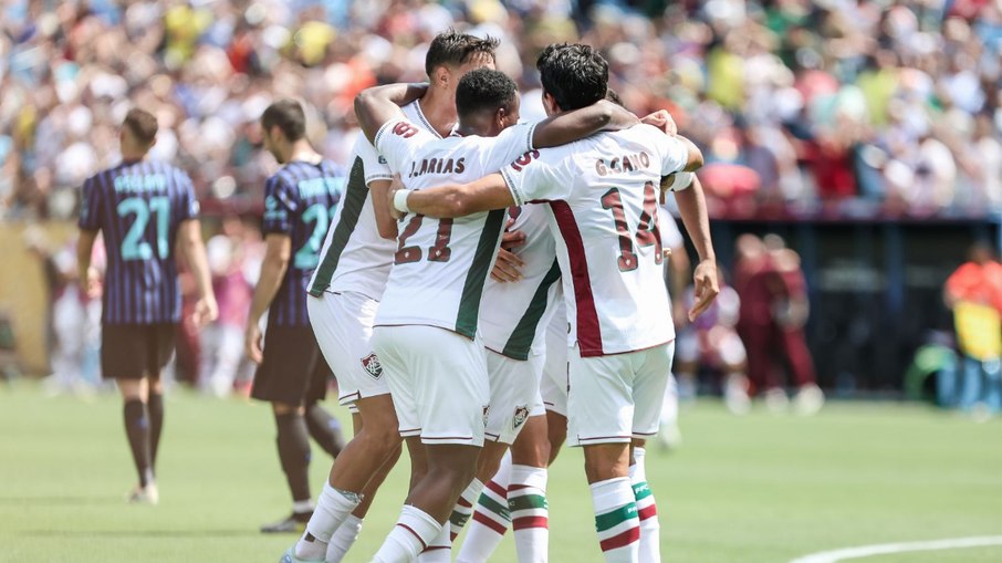 Web vai a loucura com vitória gigante do Fluminense Web vai a loucura com vitória gigante do Fluminense