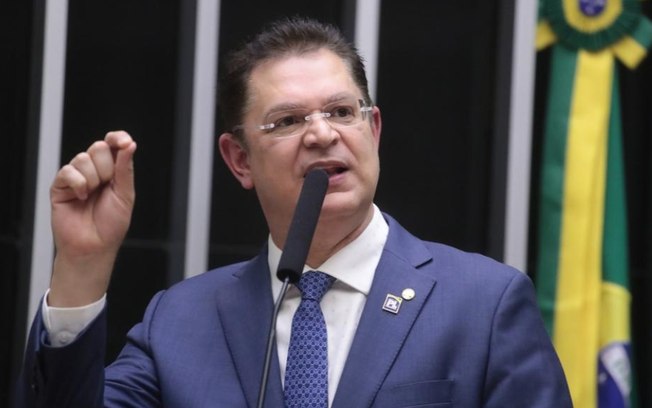 Comissão da Câmara aprova moção de louvor a Donald Trump Comissão da Câmara aprova moção de louvor a Donald Trump