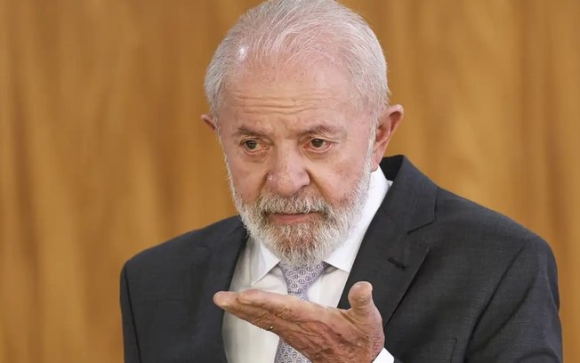 Após criticas por gastos, Lula se hospeda em embaixada na Argentina