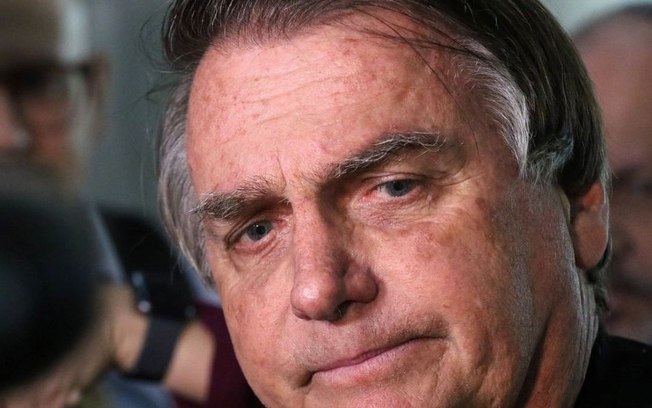 Exame detecta esofagite intensa e gastrite em Bolsonaro, que seguirá afastado em julho