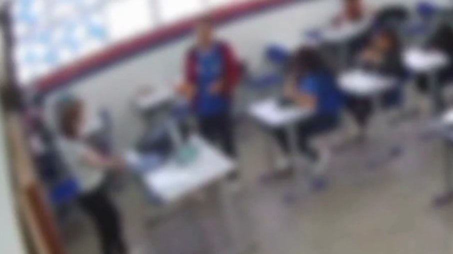 Aluno agride professora em escola na Bahia