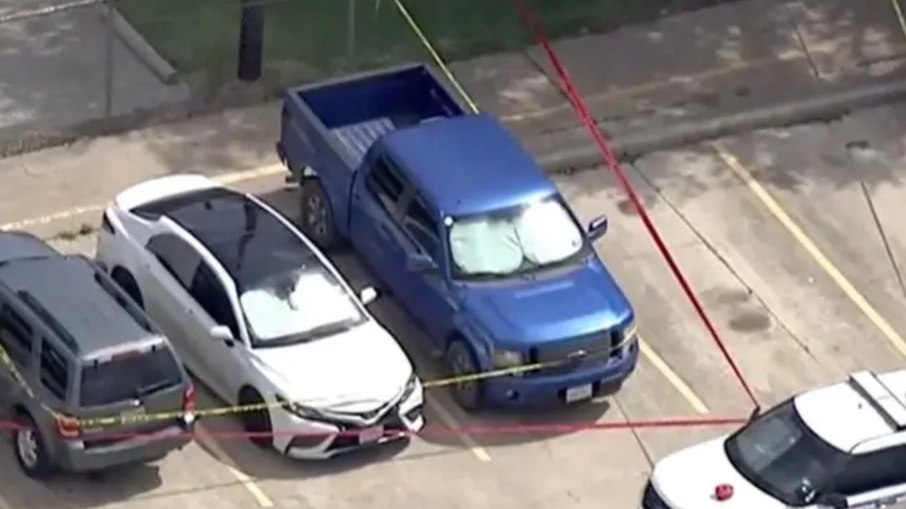 Menina de 9 anos morre após ser deixada no carro por 8 horas enquanto mãe trabalhava no Texas