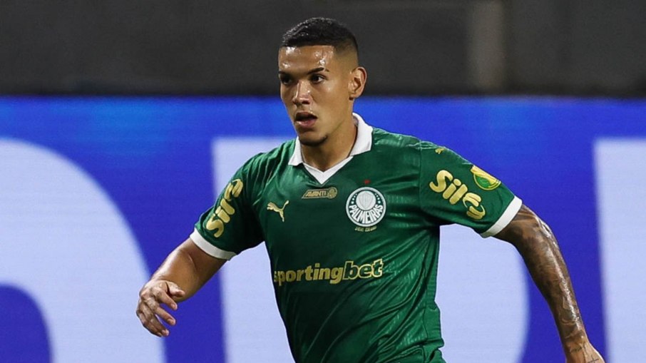 Torcida do Palmeiras se revolta com empréstimo de zagueiro Torcida do Palmeiras se revolta com empréstimo de zagueiro