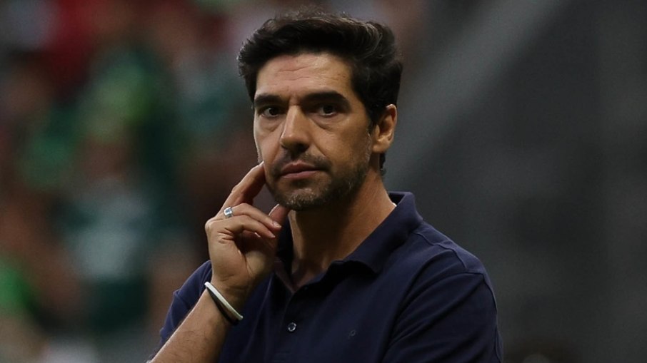 Abel Ferreira detonou gramado do Allianz Parque Abel Ferreira detonou gramado do Allianz Parque