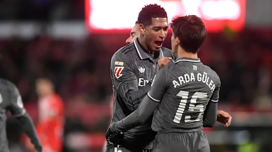 Astros do Real Madrid discutem em jogo contra a Juventus
