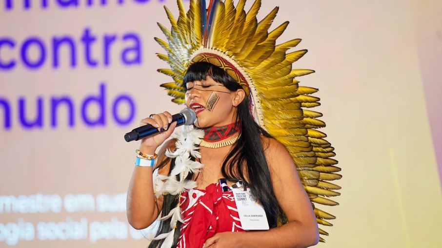 Célia Xakriabá, deputada do PSOL eleita em Minas Gerais Célia Xakriabá, deputada do PSOL eleita em Minas Gerais