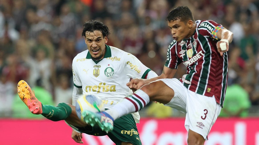 Palmeiras e Fluminense se enfrentam no Maracanã Palmeiras e Fluminense se enfrentam no Maracanã