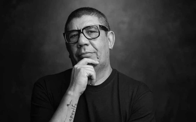 Exposição gratuita celebra a poesia e o legado de Sergio Vaz no Museu das Favelas Exposição gratuita celebra a poesia e o legado de Sergio Vaz no Museu das Favelas