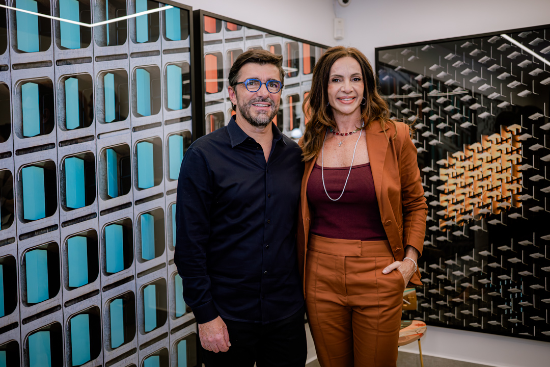 Fotógrafo Celso Junior reabre galeria em noite de coquetel no Lago Sul