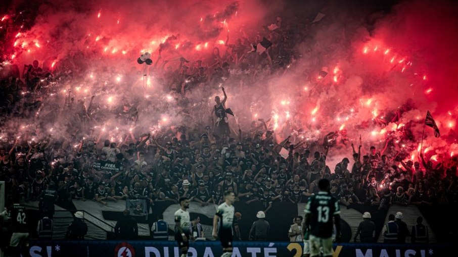 Tadala e cerveja na conta do Corinthians? Torcida se revolta Tadala e cerveja na conta do Corinthians? Torcida se revolta