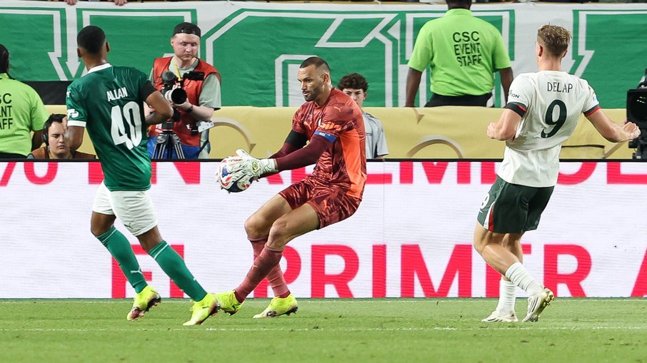 À la 1999, Palmeiras é eliminado do Mundial com frango do goleiro À la 1999, Palmeiras é eliminado do Mundial com frango do goleiro