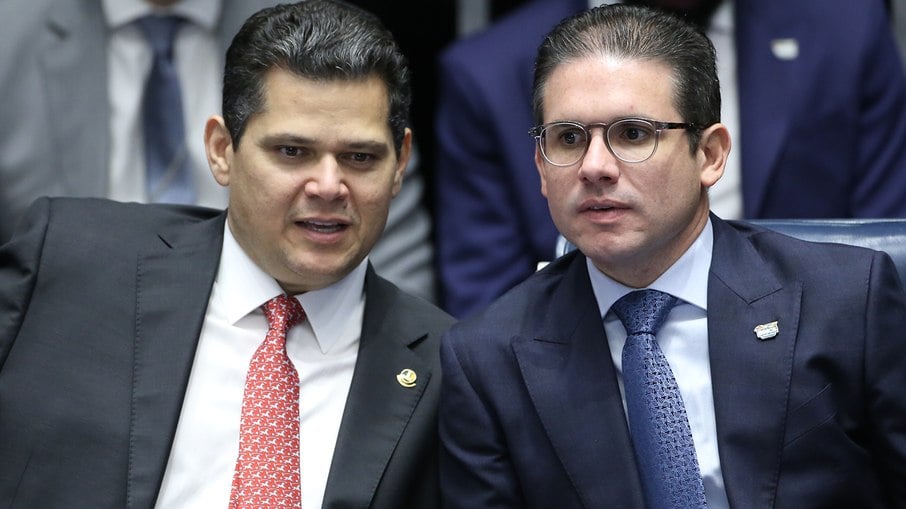 O Congresso Nacional vinha sendo criticado por não ter se manifestado imediatamente após o anúncio de Trump O Congresso Nacional vinha sendo criticado por não ter se manifestado imediatamente após o anúncio de Trump