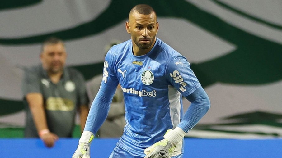 Má fase de Weverton põe em xeque medalhões do Palmeiras Má fase de Weverton põe em xeque medalhões do Palmeiras