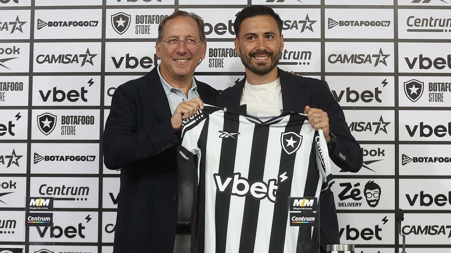 Foco dividido com a Seleção? Davide Ancelotti, novo técnico do Botafogo, explica Foco dividido com a Seleção? Davide Ancelotti, novo técnico do Botafogo, explica