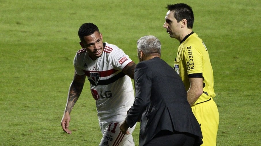 Crespo é surpreendido por ausência de Luciano Crespo é surpreendido por ausência de Luciano