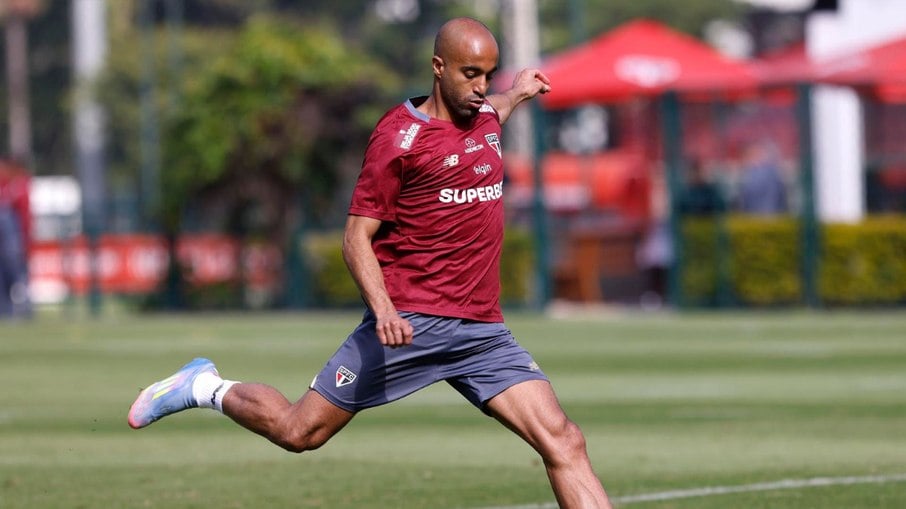 Drama de Lucas Moura: atacante perde mais um jogo do São Paulo Drama de Lucas Moura: atacante perde mais um jogo do São Paulo