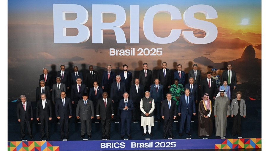 Saiba quem é quem da foto oficial da 17ª Cúpula do BRICS Saiba quem é quem da foto oficial da 17ª Cúpula do BRICS