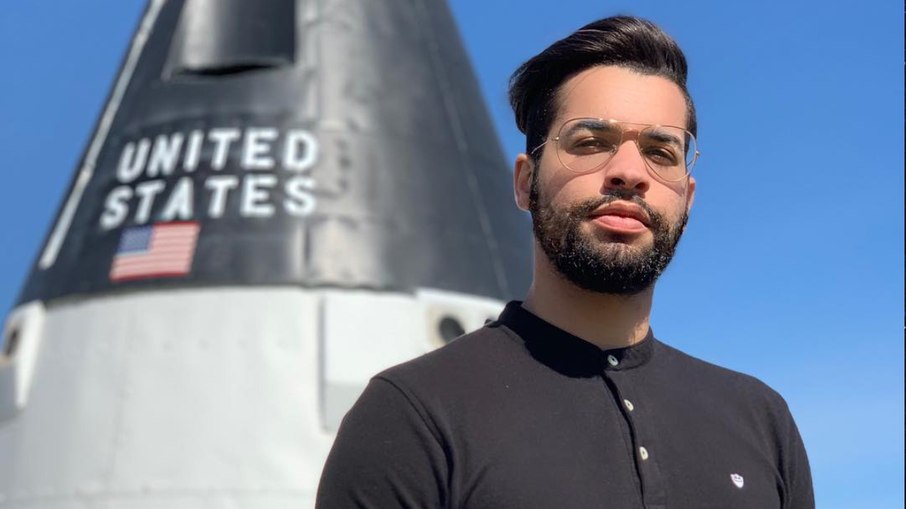 Elliot Briant é engenheiro de software e cientista de dados