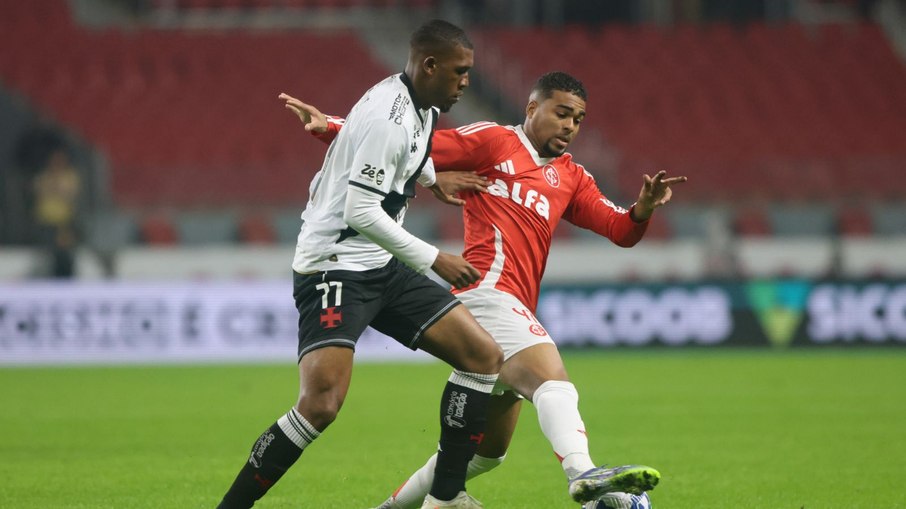 Com expulsão polêmica, Inter e Vasco ficam no empate Com expulsão polêmica, Inter e Vasco ficam no empate