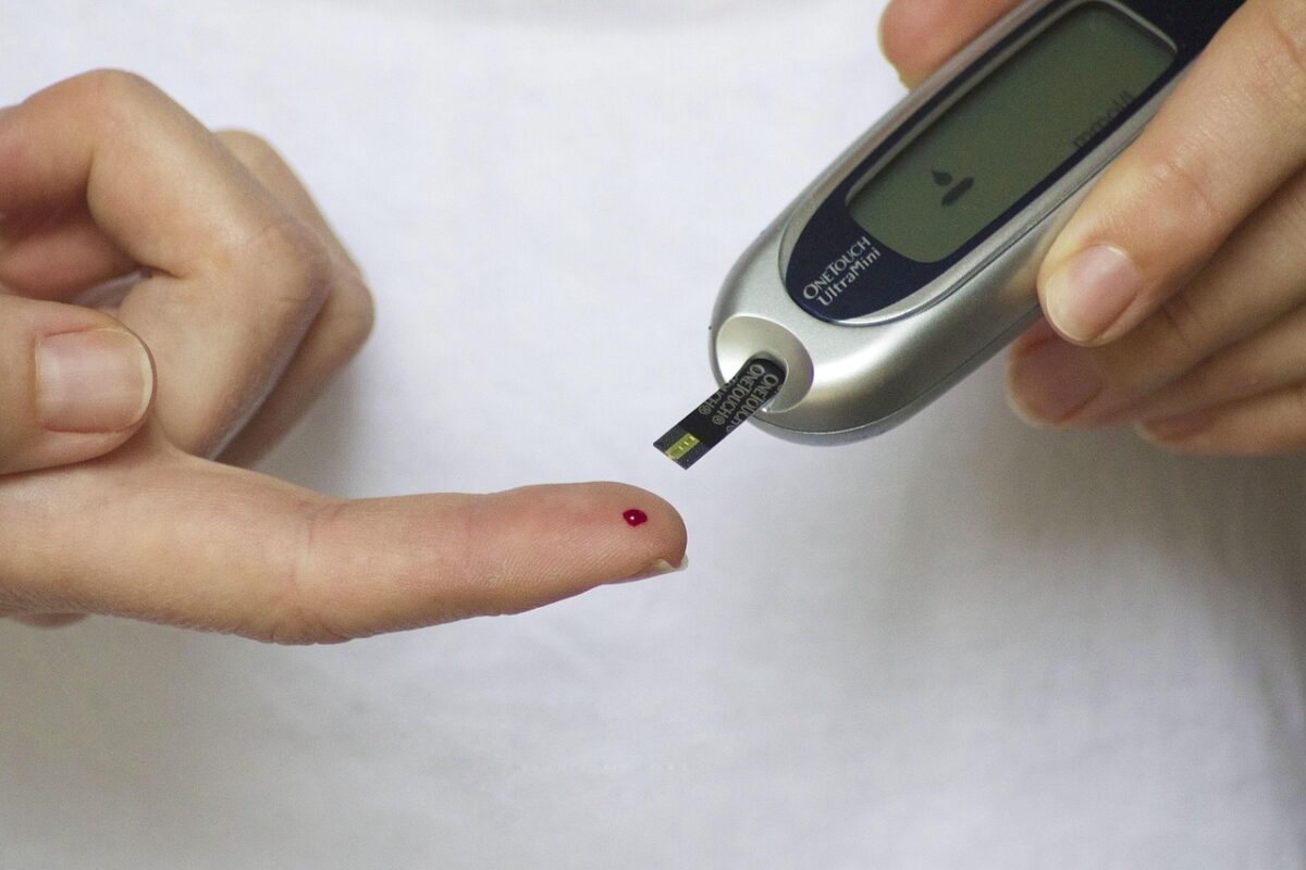 Diabetes: terapia inovadora ensina o corpo a produzir insulina e aposentar agulhas A terapia inovadora contra diabetes, desenvolvida por pesquisadores do Canadá e Estados Unidos, utiliza células-tronco. - Foto: Tesa Robbins/Pixabay