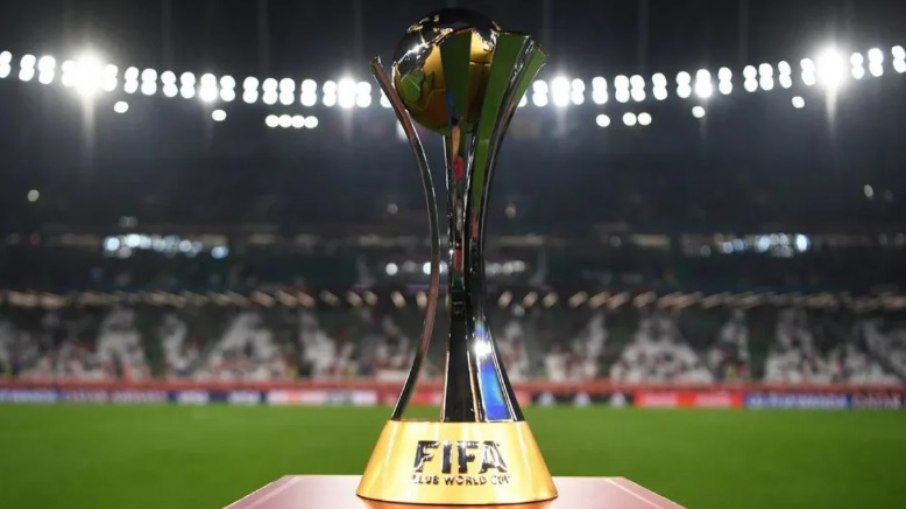Troféu da antiga versão do Mundial de Clubes da FIFA, conquistado pelo Corinthians em 2012 Troféu da antiga versão do Mundial de Clubes da FIFA, conquistado pelo Corinthians em 2012